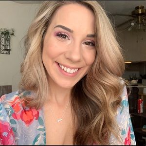 Meet your Posher, Candice